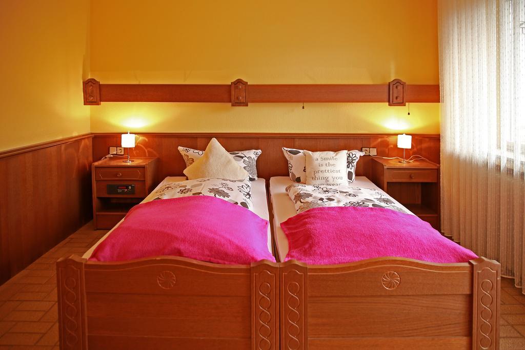 Hotel In Der Strassen Solingen Eksteriør billede